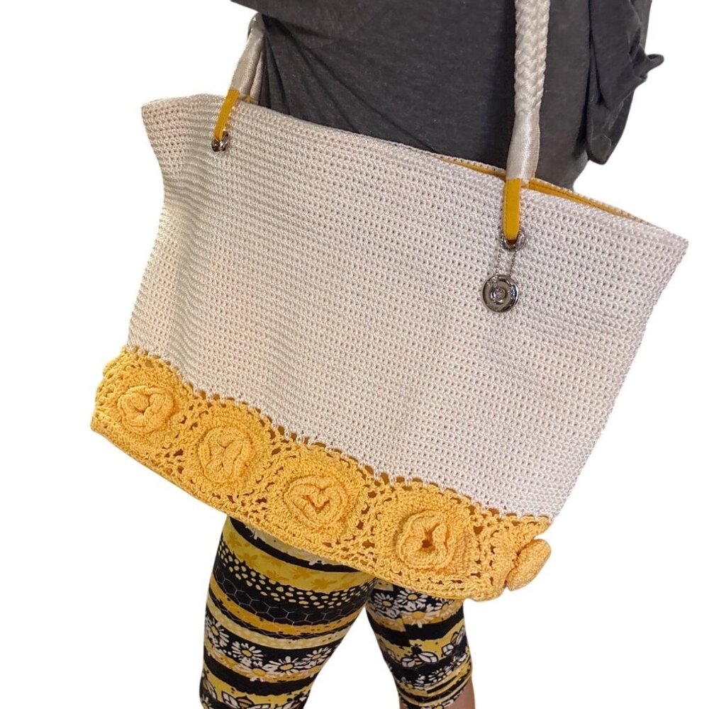The Sak Tote Bag Purse Daffodil Crochet White & Yellow Rope Handles Beach NEW - Picture 2 of 16